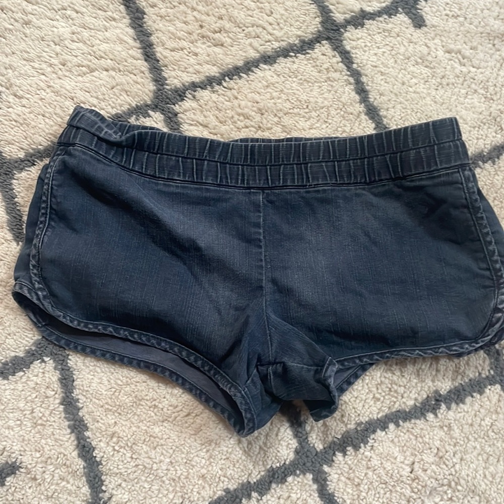 Hurley Denim shorts with elastic waist size large